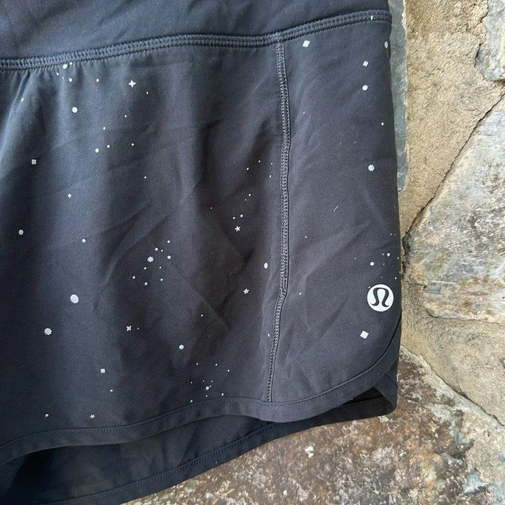 Lululemon Turbo Run Short Twinkle Silver Reflective / Black size 6